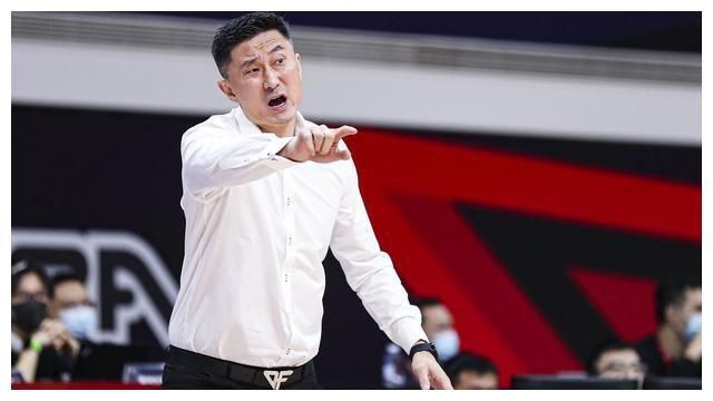 边摸边吃奶边做激情叫床视频,